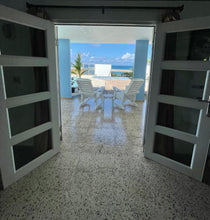 Load image into Gallery viewer, Villa Catalina – Una joya frente al mar en Islote, Arecibo
