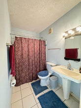 Load image into Gallery viewer, Vendido Cond. Rexville Park, Bayamón