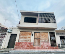 Load image into Gallery viewer, SOLD Propiedad de uso mixto en el Casco Urbano de Vega Baja