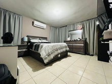 Load image into Gallery viewer, Vendida Isla de Roque Estates, Barceloneta