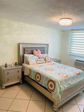 Load image into Gallery viewer, Vendido Cove by the sea, Vega Alta