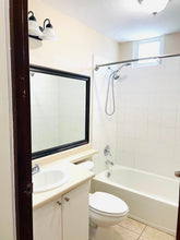 Load image into Gallery viewer, Vendida Las Palmas de Cerro Gordo, Vega Alta