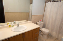 Load image into Gallery viewer, Vendido Condo. Brisas de Parque Escorial en Carolina