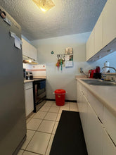 Load image into Gallery viewer, Vendido Cond. Rexville Park, Bayamón