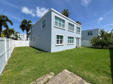 Load image into Gallery viewer, Vendida Las Palmas de Cerro Gordo, Vega Alta