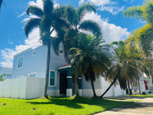 Load image into Gallery viewer, Vendida Las Palmas de Cerro Gordo, Vega Alta