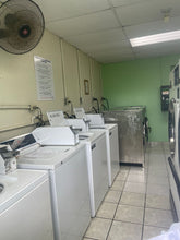 Load image into Gallery viewer, Jardines de Valencia, San Juan