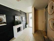 Load image into Gallery viewer, Vendida Isla de Roque Estates, Barceloneta