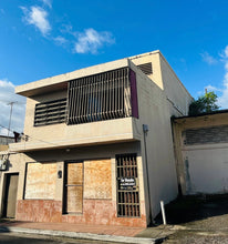 Load image into Gallery viewer, SOLD Propiedad de uso mixto en el Casco Urbano de Vega Baja