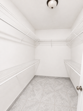 Load image into Gallery viewer, Vendida Membrillo Interior, Camuy