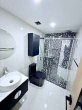 Load image into Gallery viewer, TOTALMENTE REMODELADO Y AMUEBLADO – ALQUILER EN PARKSIDE, GUAYNABO