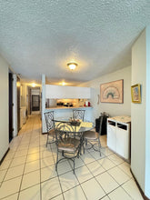 Load image into Gallery viewer, Vendido Cond. Rexville Park, Bayamón