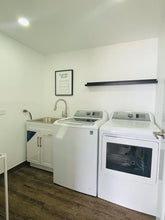 Load image into Gallery viewer, Vendida Urb. River Garden, Canovanas