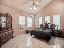 Load image into Gallery viewer, Palmas Altas, Barceloneta