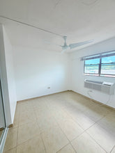 Load image into Gallery viewer, Parques de Cupey, San Juan