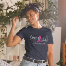 Load image into Gallery viewer, Closing Deals Damas T-Shirt