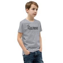 Load image into Gallery viewer, CAMISETA NIÑOS YA TENEMOS CASA PROPIA