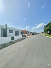 Load image into Gallery viewer, Sold Urb. Villa Carolina, Carolina