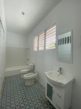 Load image into Gallery viewer, VENDIDA
Urb. Martell en Arecibo