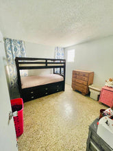 Load image into Gallery viewer, Sold Urb. La Fábrica, Salinas