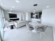 Load image into Gallery viewer, TOTALMENTE REMODELADO Y AMUEBLADO – ALQUILER EN PARKSIDE, GUAYNABO
