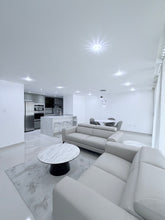 Load image into Gallery viewer, TOTALMENTE REMODELADO Y AMUEBLADO – ALQUILER EN PARKSIDE, GUAYNABO
