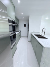 Load image into Gallery viewer, TOTALMENTE REMODELADO Y AMUEBLADO – ALQUILER EN PARKSIDE, GUAYNABO
