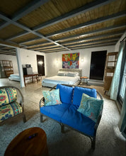 Load image into Gallery viewer, Villa Catalina – Una joya frente al mar en Islote, Arecibo
