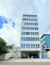Load image into Gallery viewer, Condominio Piccioni, Condado
