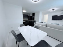 Load image into Gallery viewer, Apartamento Parkside, Guaynabo
