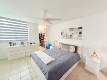 Load image into Gallery viewer, Balcones de Monte Real, Carolina
