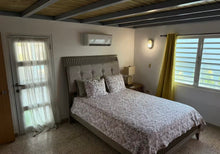 Load image into Gallery viewer, Villa Catalina – Una joya frente al mar en Islote, Arecibo
