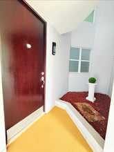 Load image into Gallery viewer, Balcones de Monte Real, Carolina
